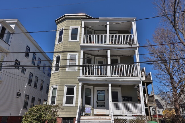 7 Ashland St, Unit 1