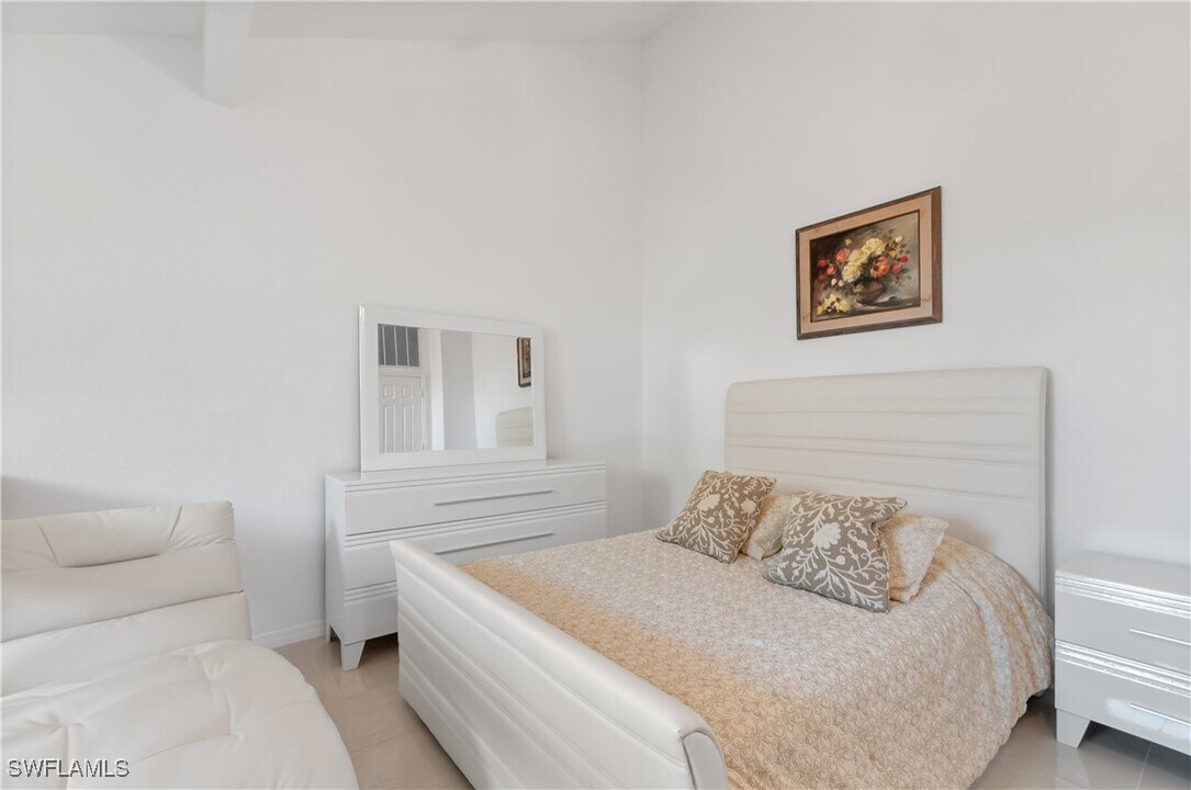 79 Emerald Woods Dr in Naples, FL - Foto de edificio