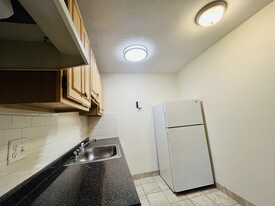 46 Gardner St, Unit 3B in Boston, MA - Building Photo - Building Photo