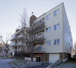 Scarboro Place in Calgary, AB - Building Photo - Building Photo