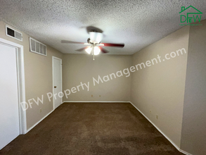 2311 Balsam Dr in Arlington, TX - Building Photo - Building Photo