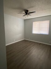 20240 Park Rd, Unit D in Tehachapi, CA - Building Photo - Building Photo