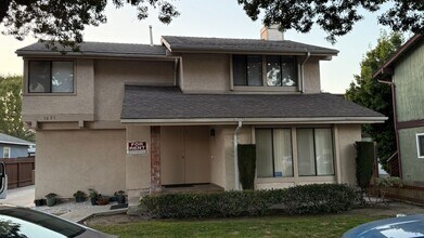 1621 Gish Ave in Long Beach, CA - Building Photo - Building Photo
