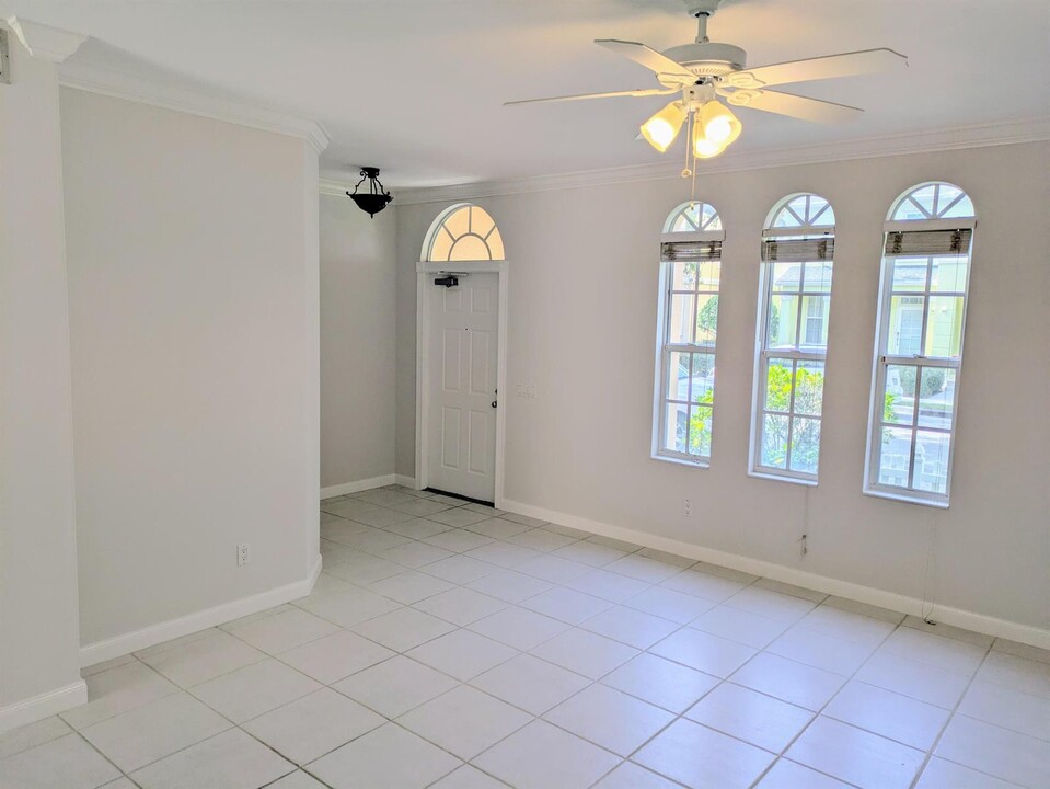 143 Middlebury Dr in Jupiter, FL - Building Photo