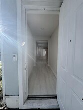 11400 NW 75th Terrace in Medley, FL - Building Photo - Building Photo