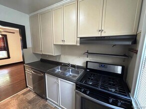 817 N Dorchester Ave in Royal Oak, MI - Building Photo - Building Photo