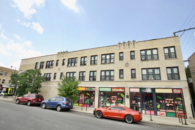 property at 2704 N Sawyer Ave