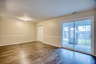 5721 E Hastings Arch in Virginia Beach, VA - Building Photo - Building Photo