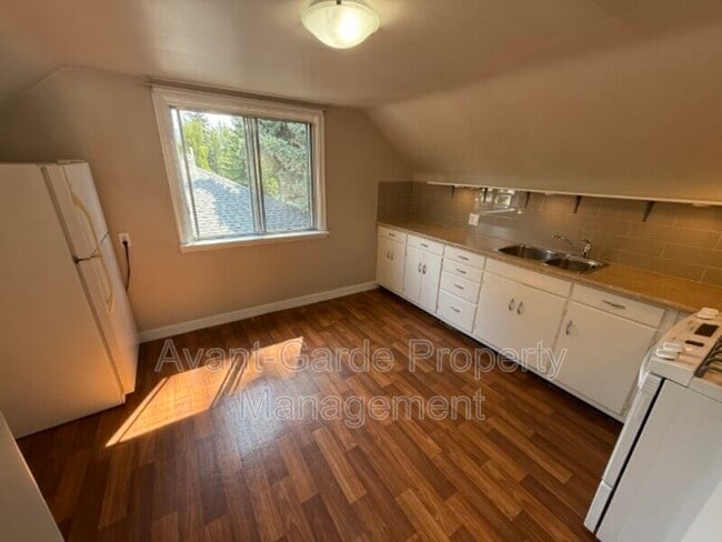 12114-12102 102 St NW in Edmonton, AB - Building Photo - Building Photo