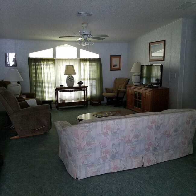 7673 Longhorn Ave in Micco, FL - Building Photo - Building Photo