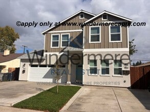 5461 Bradford Dr in Sacramento, CA - Building Photo - Building Photo
