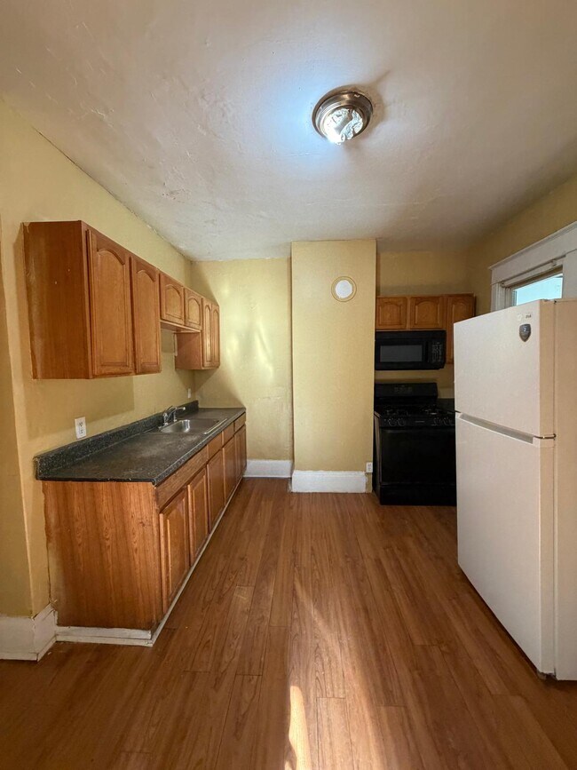 516 2nd St, Unit 1 in Troy, NY - Foto de edificio - Building Photo