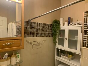 270 N 1st Ave, Unit Private C in Manville, NJ - Building Photo - Building Photo