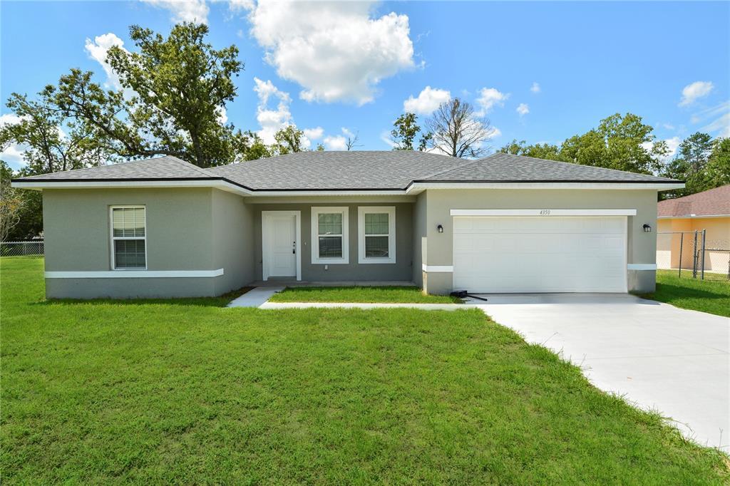 4350 SW 139th St Rd in Ocala, FL - Foto de edificio