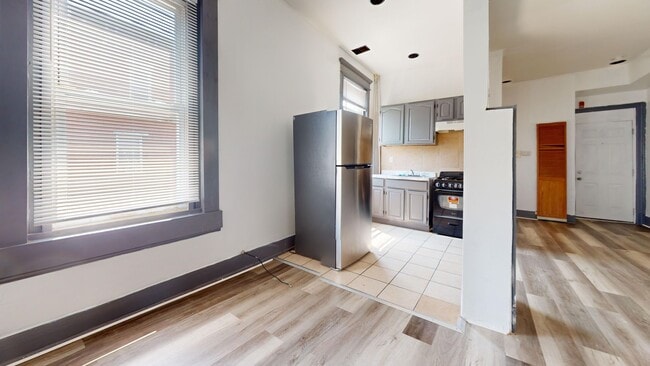 property at 3225 W Susquehanna Ave