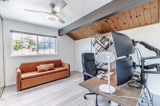 1835 Cam Estrada in Concord, CA - Building Photo - Building Photo