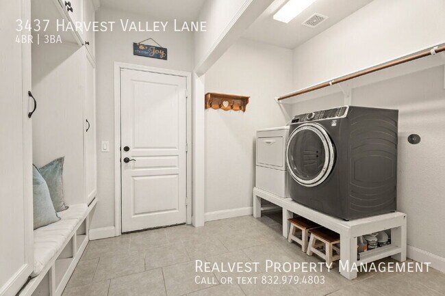 property at 3437 Harvest Valley Ln