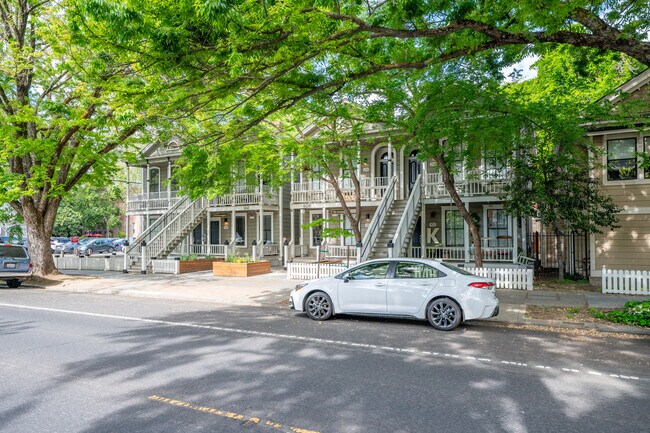 The Kensington in Sacramento, CA - Foto de edificio - Building Photo