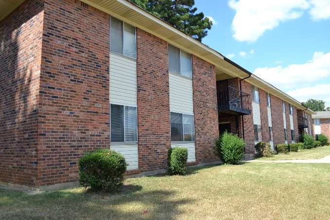 Albany Acres Apartments in New Albany, MS - Foto de edificio