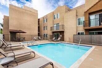 Fulton Gardens in Sherman Oaks, CA - Building Photo - Building Photo