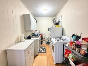 64 Queensberry St, Unit 212 in Boston, MA - Building Photo - Building Photo