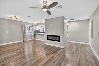 333 S Tonopah Dr in Las Vegas, NV - Building Photo - Building Photo