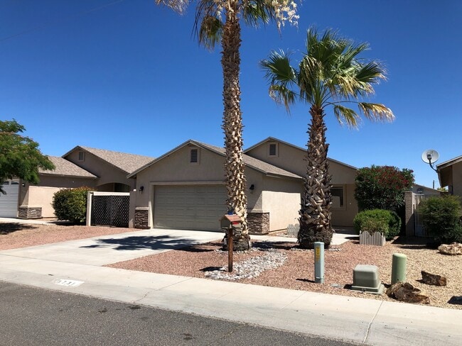 property at 2731 Superba Ave