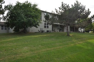 311 Village Creek Dr-Unit -2D in Lake In The Hills, IL - Building Photo - Building Photo