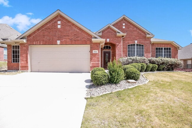 property at 924 Hemlock Trail