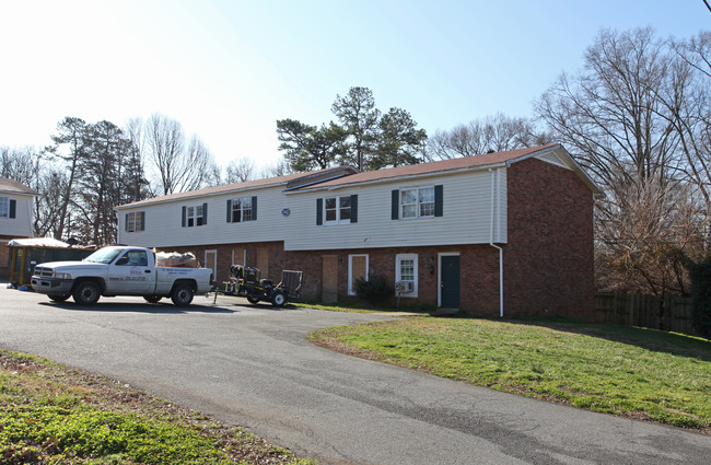 Lanier in Charlotte, NC - Foto de edificio - Building Photo