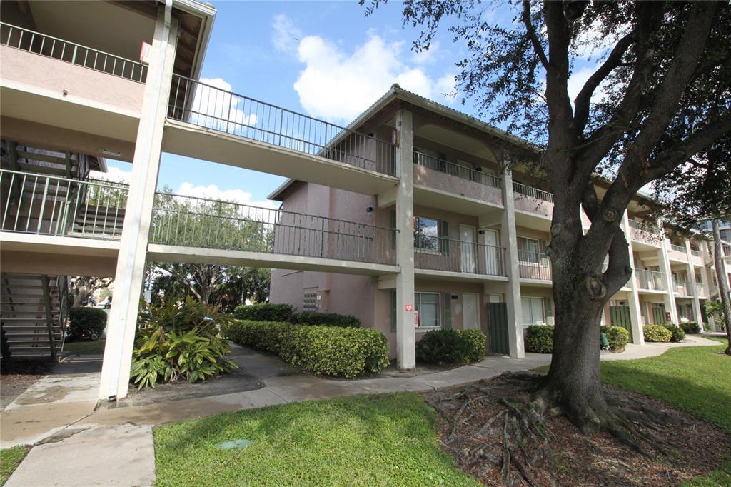 133 Oyster Bay Cir in Altamonte Springs, FL - Building Photo