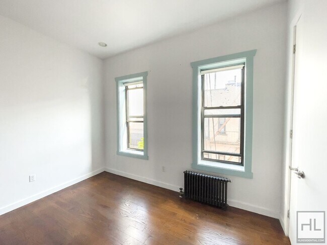EASTERN PARKWAY / 2-Bed 1 Bath, Unit 6E in Brooklyn, NY - Building Photo - Building Photo