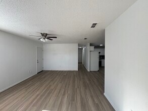 1941 S Loop 289 in Lubbock, TX - Building Photo - Building Photo
