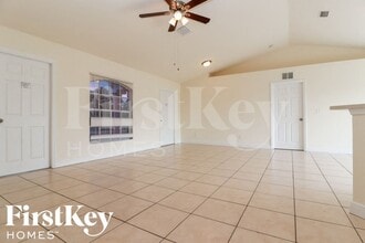 3816 20th St W in Lehigh Acres, FL - Foto de edificio - Building Photo