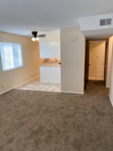 2005 NW Hickory Ln in Ankeny, IA - Foto de edificio - Building Photo