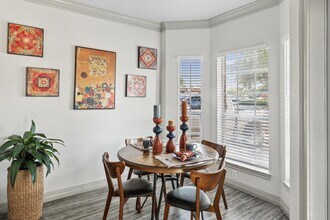 Enclave at La Frontera in Round Rock, TX - Building Photo - Building Photo