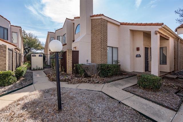 521 Ranch Trail in Irving, TX - Building Photo