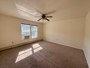 509 NJ-284 in Wantage, NJ - Building Photo - Building Photo