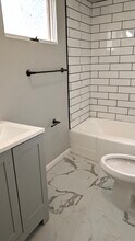 2457 W 69th St in Chicago, IL - Building Photo - Building Photo