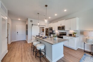 Hawthorne at Fairmont in La Porte, TX - Building Photo