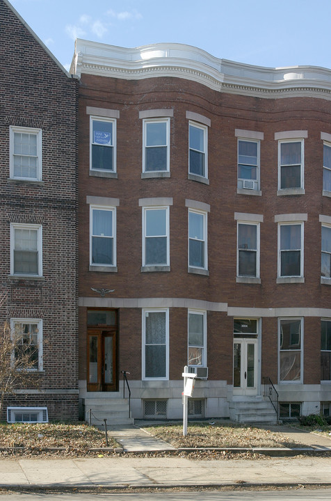 3002 Saint Paul St in Baltimore, MD - Building Photo