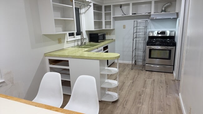 property at 3073 Eggert Rd