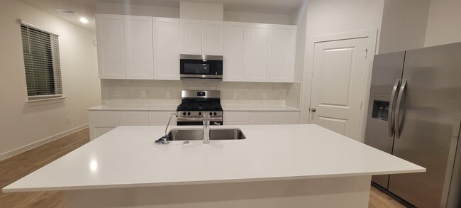 property at 3566 Blue Mockingbird St