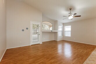 13928 N 133rd Ln in Surprise, AZ - Foto de edificio - Building Photo