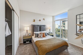Alley South Lake Union in Seattle, WA - Building Photo - Building Photo