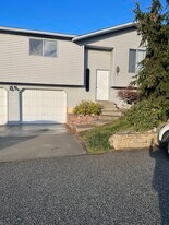 711 11th St NE in East Wenatchee, WA - Building Photo