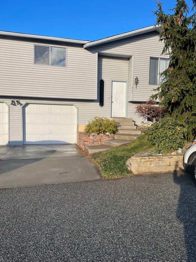 property at 711 11th St NE