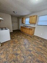 1515 Larkin St in High Point, NC - Building Photo - Building Photo