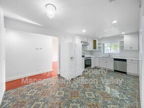 1718 Vista Glen Dr in San Jose, CA - Building Photo - Building Photo