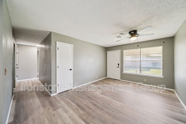 8217 N 117th E Ave in Owasso, OK - Building Photo - Building Photo